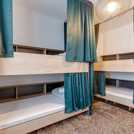 Cozy Nest Hostel Порто Екстериор снимка