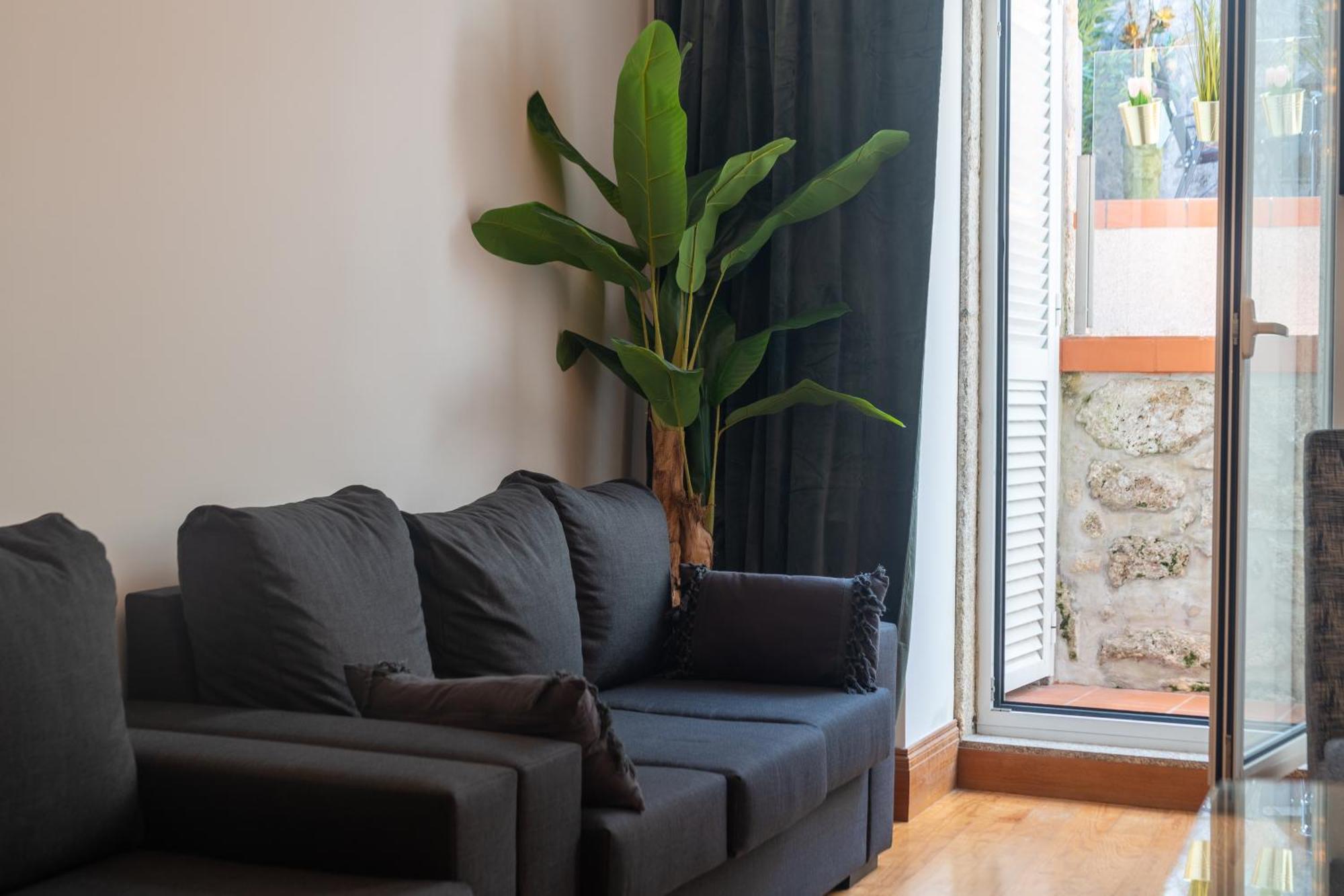 Cozy Nest Hostel Порто Екстериор снимка