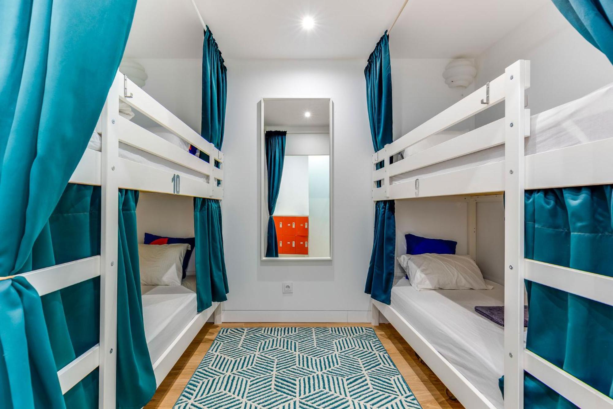 Cozy Nest Hostel Порто Екстериор снимка