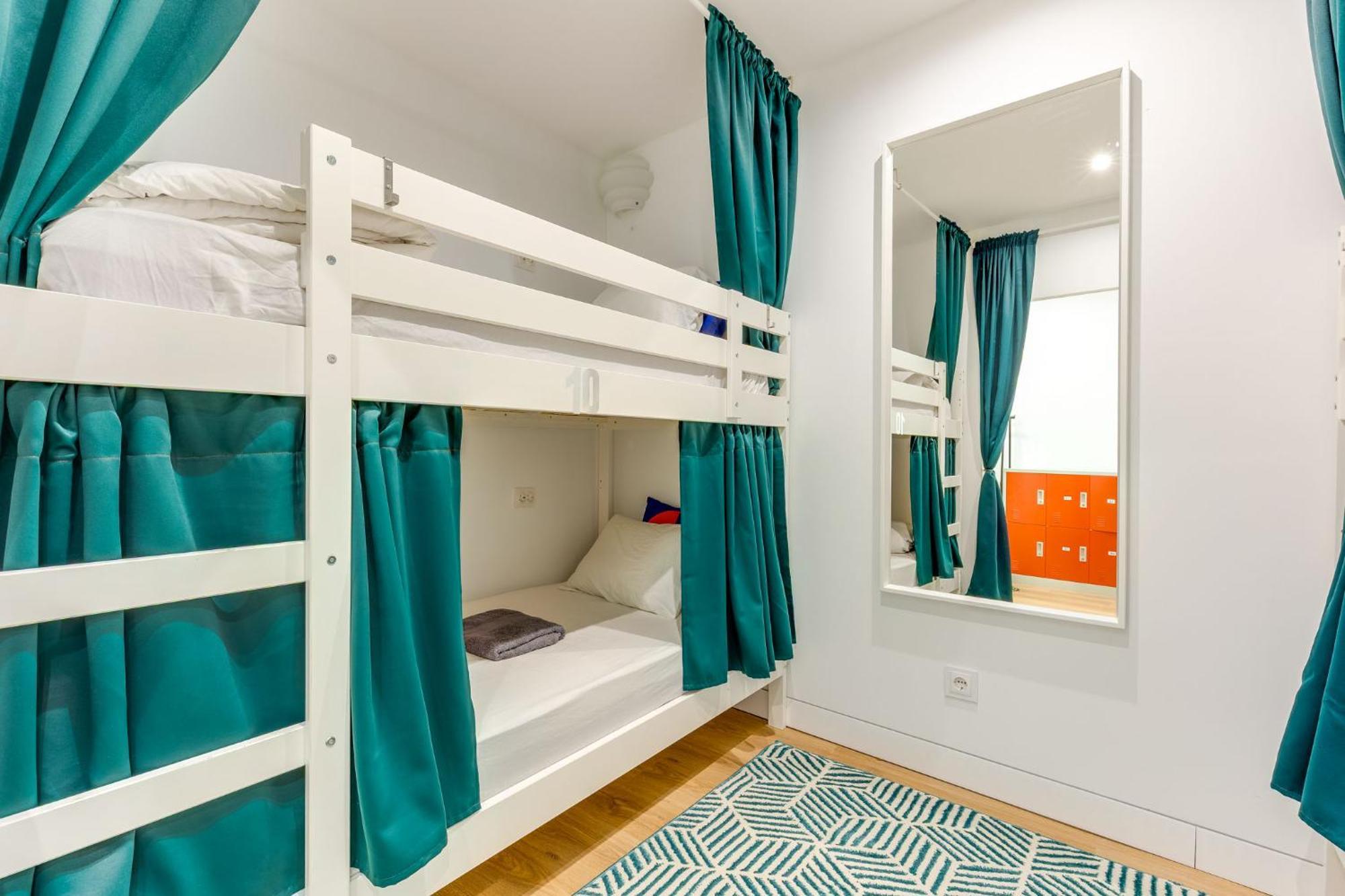 Cozy Nest Hostel Порто Екстериор снимка